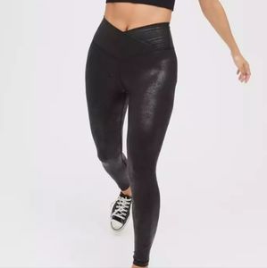 OFFLINE By Aerie The Hugger Crossover High Waisted Crackle Legging